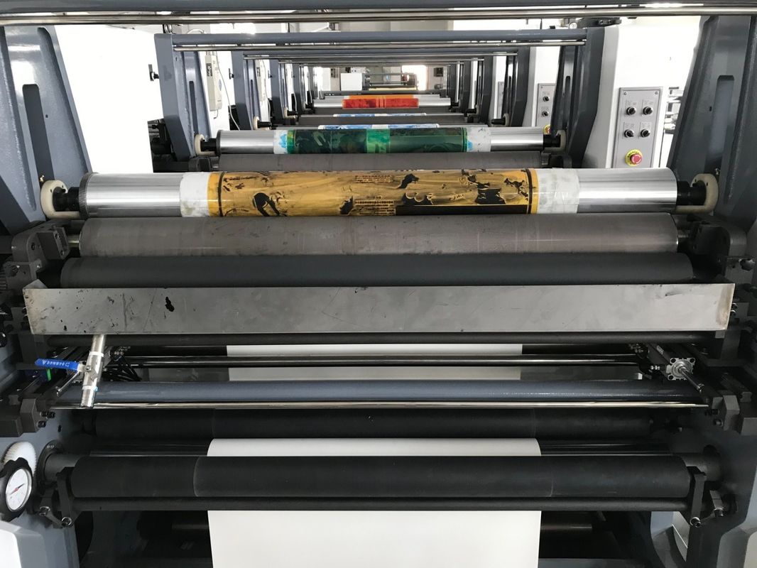 Hot Air IR Drying Art Paper / Chrome Paper Flexo Printing Press untuk permintaan yang disesuaikan