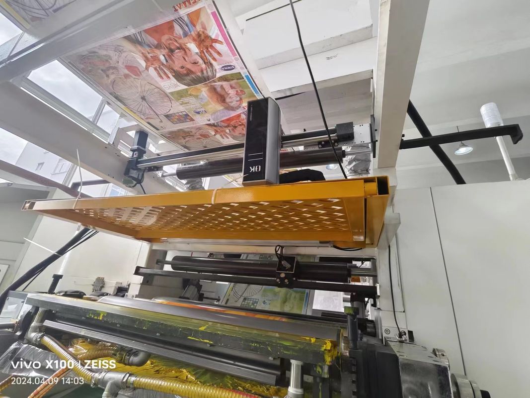 Mesin Pencetakan Flexografi Tipe Vertikal Cascading Untuk Bahan Non Woven Paper