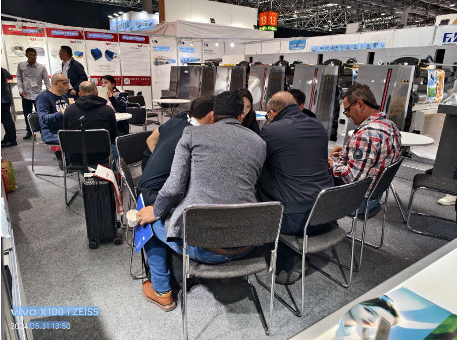 PLC dikendalikan Sleeve Type Flexo Printing Machine dengan Max. lebar cetak 1000mm