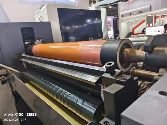 Mesin Pencetak Flexo Sleeve Type dengan Sistem Pemuatan dan Pengungkapan Otomatis